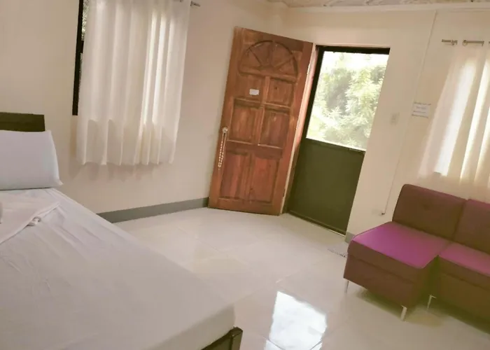 Samara's Guests House Pooc